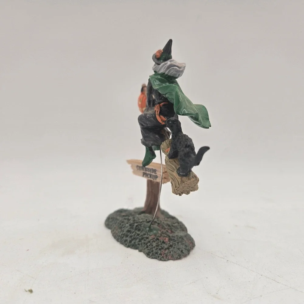 Lemax Spooky Town Curbside Pickup Witch Figurine 22105 Halloween Village Decor